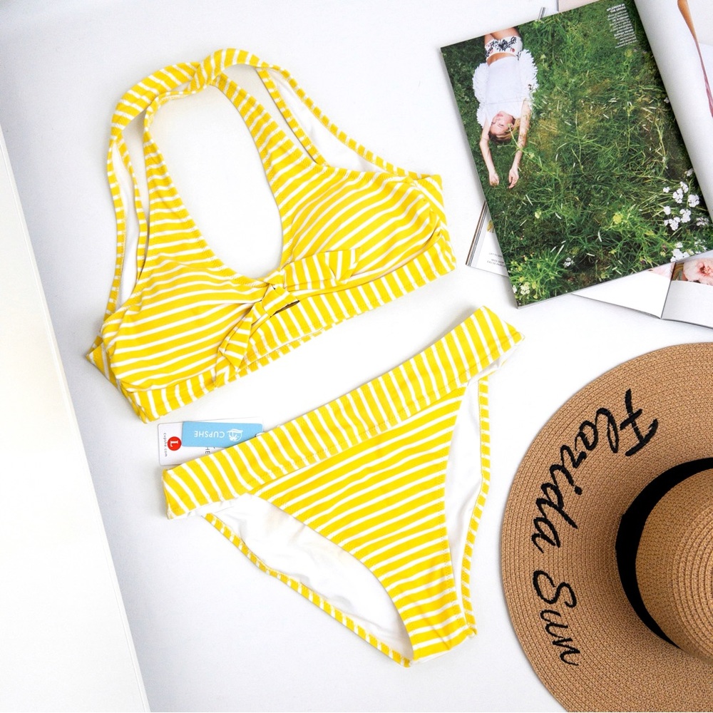 CUPSHE . Yellow Striped Front Knotted Bikini